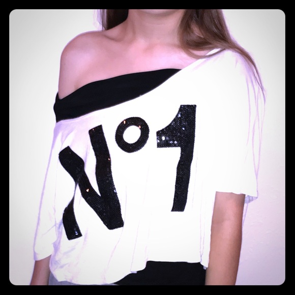 mi manchi Tops - Sequined off the shoulder crop top M / L